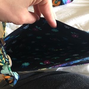 Vera Bradley Bags - Vera Bradley cross body Vera Bradley Bags - Vera Bradley cross body